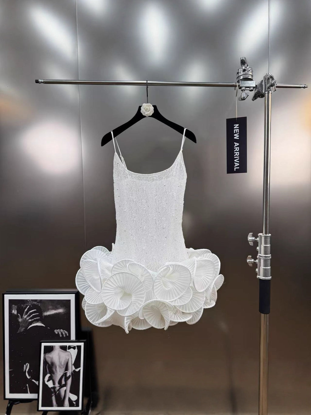 Sculpted Midi Bandage Dress with Sweetheart Neckline