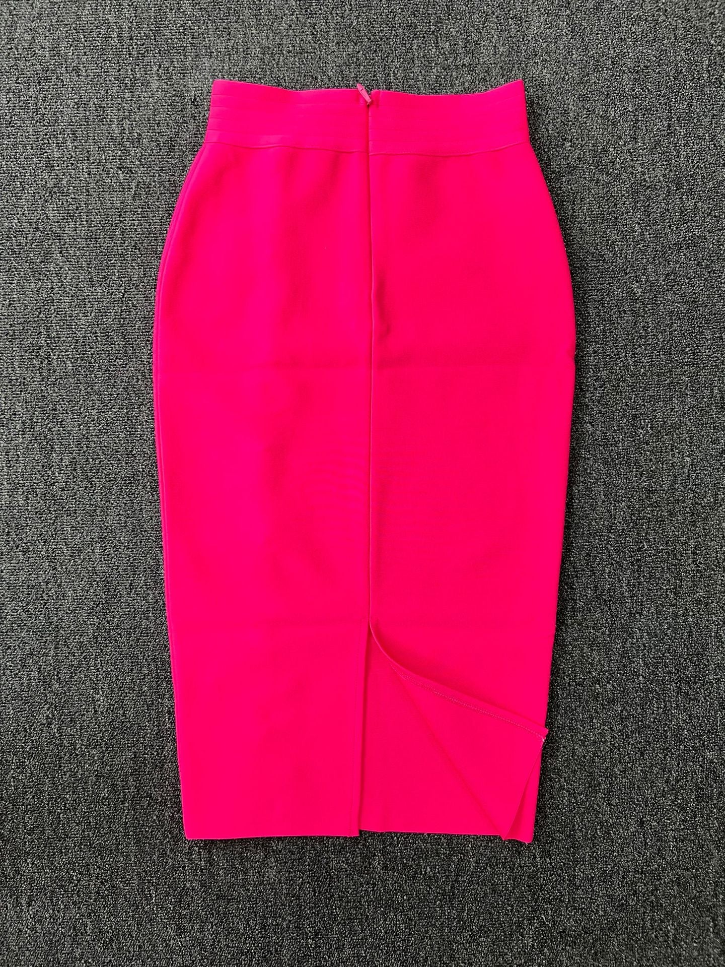 Curve-enhancing fashion